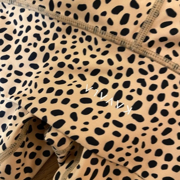 NWOT CHEETAH KAVALA LEGGING Medium - Picture 10 of 10